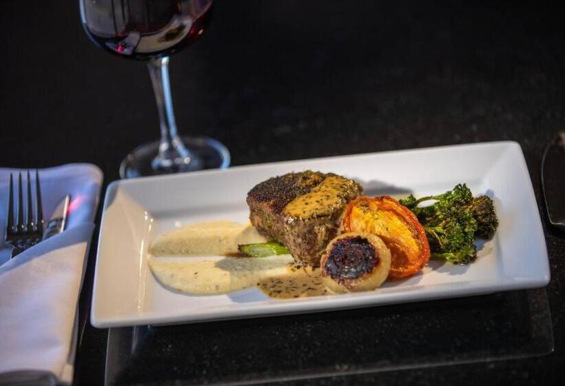 هتل Renaissance Des Moines Savery