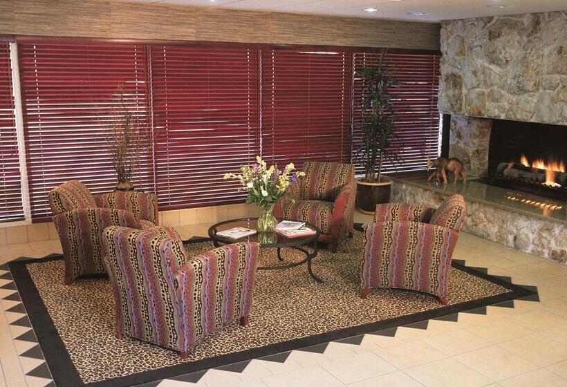 هتل Safari Inn, A Coast