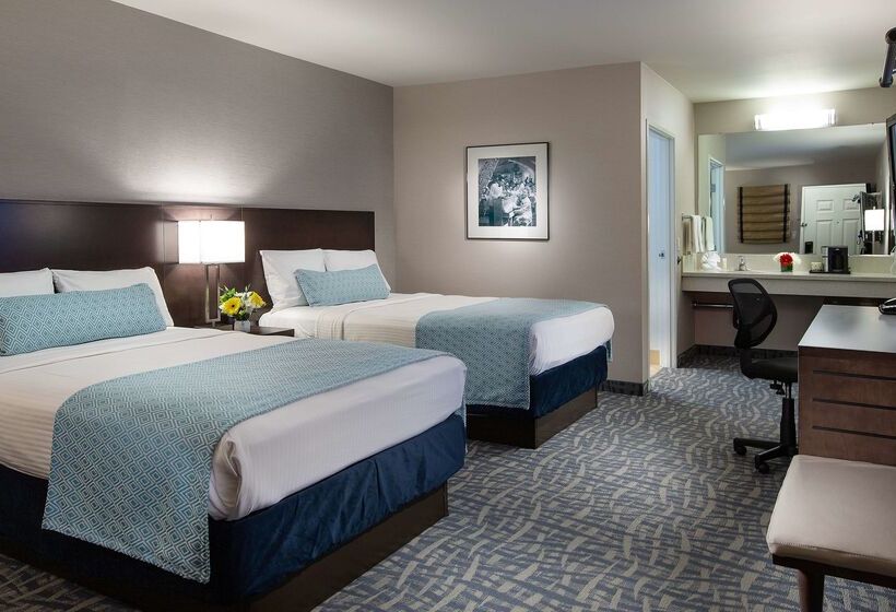 هتل Safari Inn, A Coast