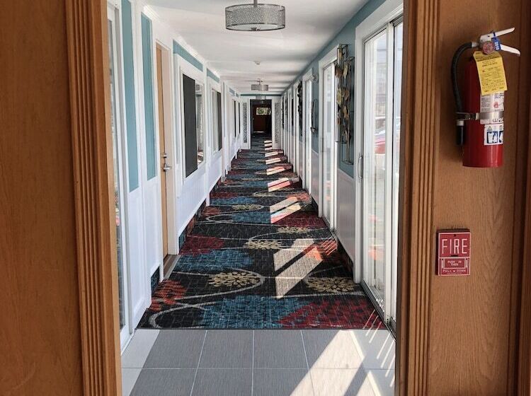 هتل Seacoast Inn