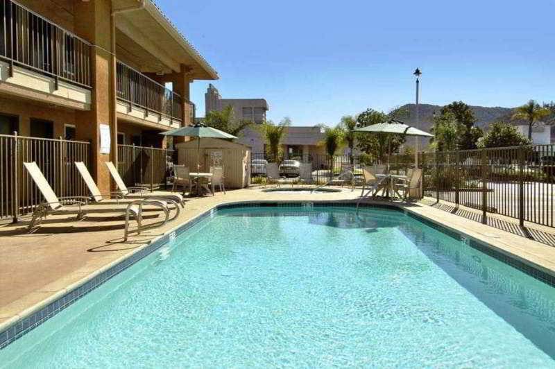 בית מלון כפרי Signature Temecula