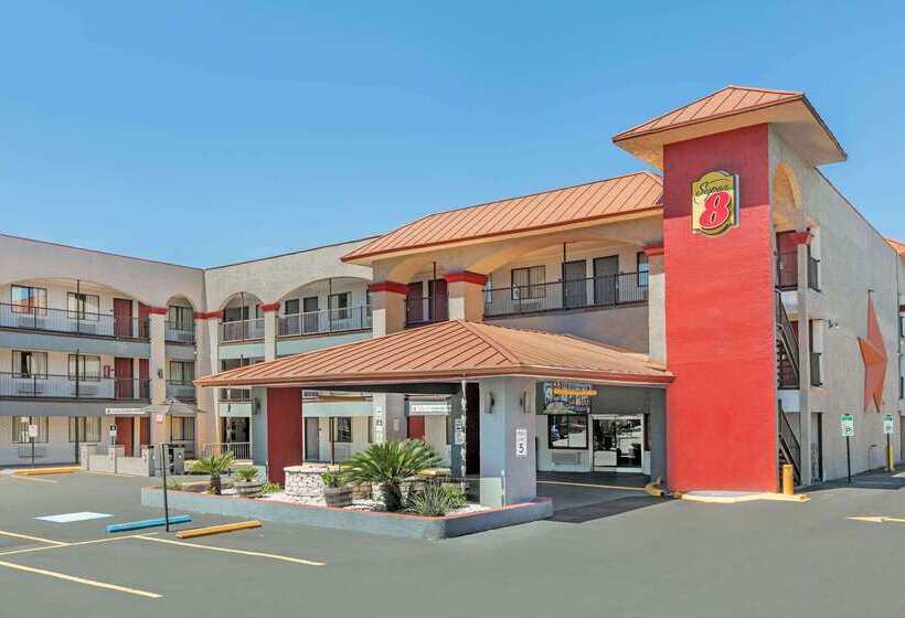 هتل Super 8 By Wyndham Austin University/downtown Area