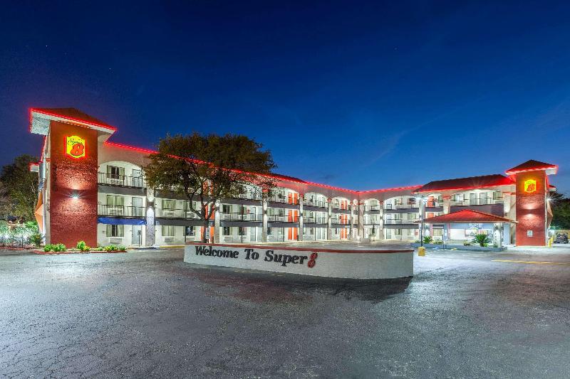 هتل Super 8 By Wyndham Austin University/downtown Area