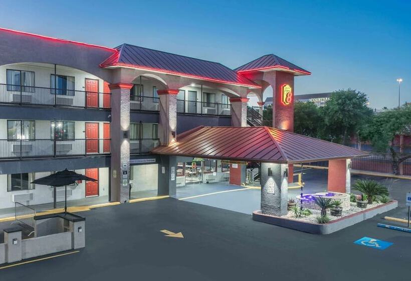 هتل Super 8 By Wyndham Austin University/downtown Area