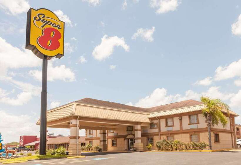 هتل Super 8 By Wyndham Kingsville