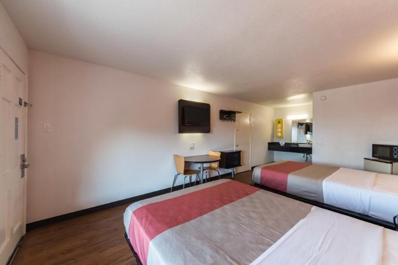 ホテル Surestay  By Best Western San Antonio Riverwalk