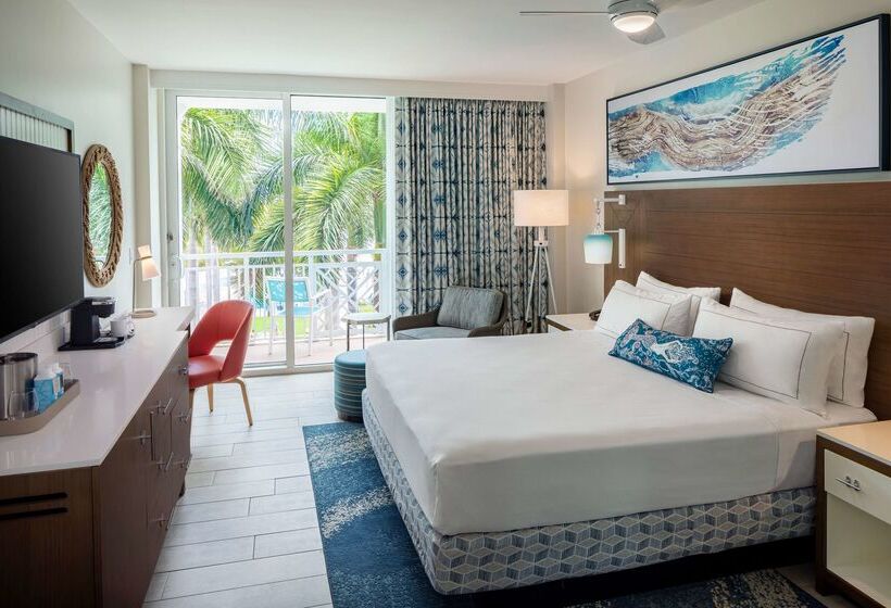 هتل The Reach Key West, Curio Collection By Hilton