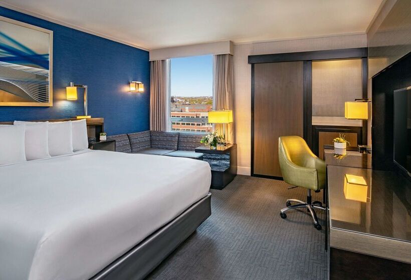 هتل The Royal Sonesta Boston