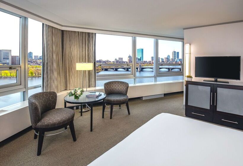 هتل The Royal Sonesta Boston