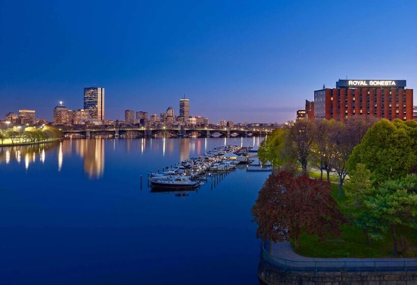 هتل The Royal Sonesta Boston