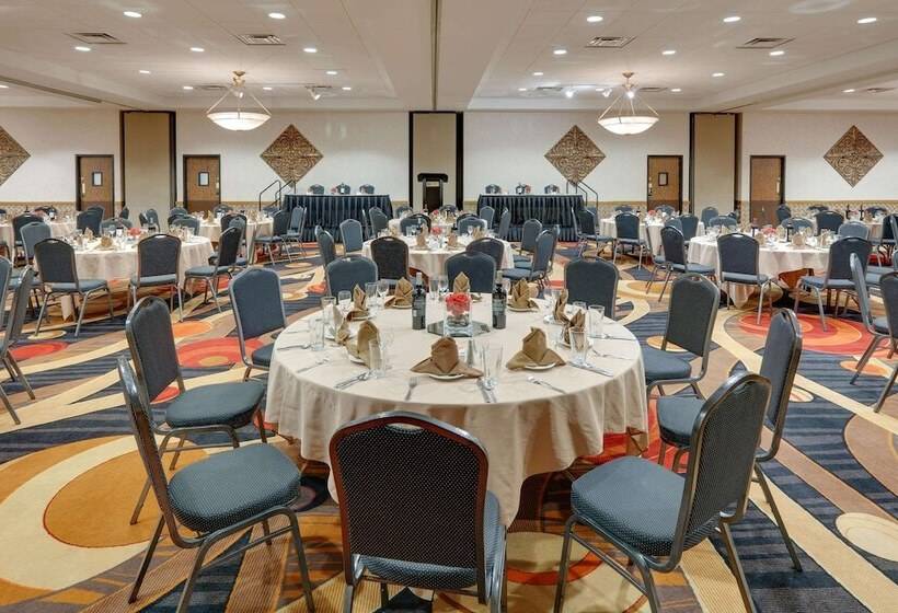 فندق Wyndham Riverfront