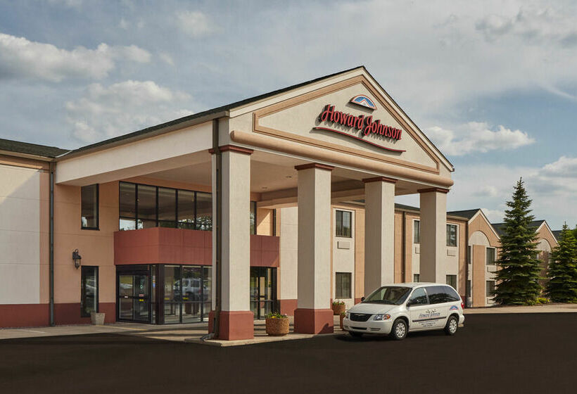 هتل Madison Plaza