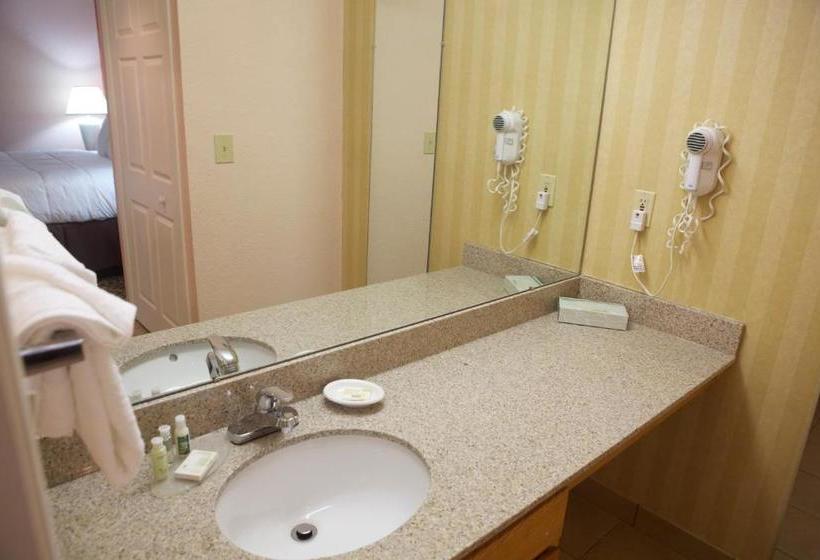 דירת נופש Hawthorn Suites By Wyndham Troy, Mi