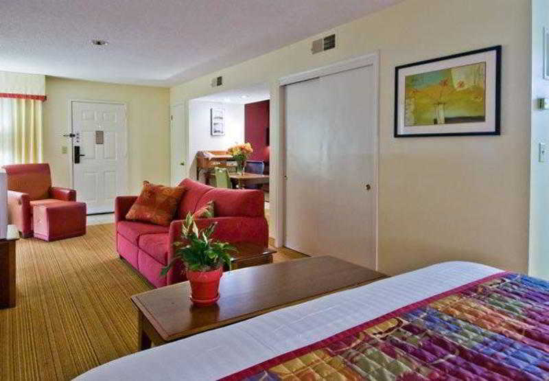 اقامتگاه Raleigh Midtown