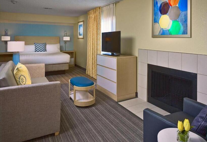 اقامتگاه Sonesta Es Suites Burlington Vt