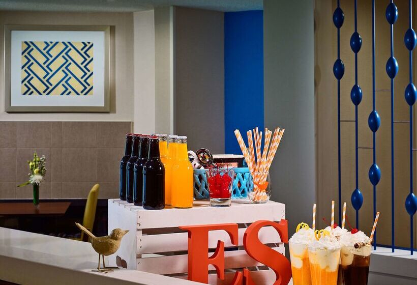 اقامتگاه Sonesta Es Suites Chicago  Lombard