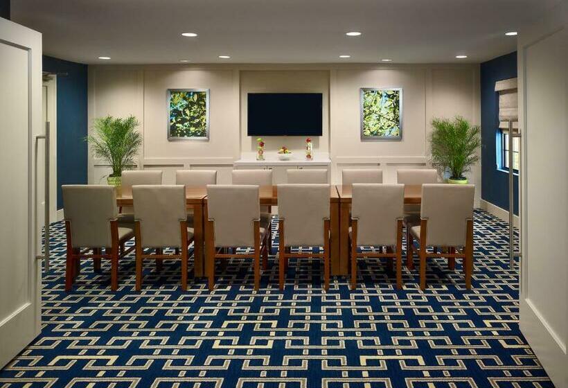 اقامتگاه Siegel Select Oklahoma City