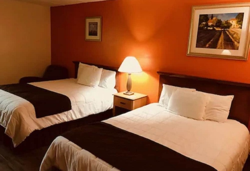 هتل Americas Best Value Inn Laredo