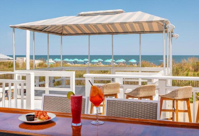 هتل Ashore Resort & Beach Club