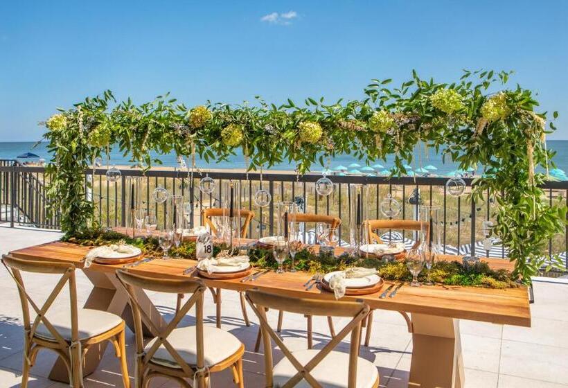 هتل Ashore Resort & Beach Club