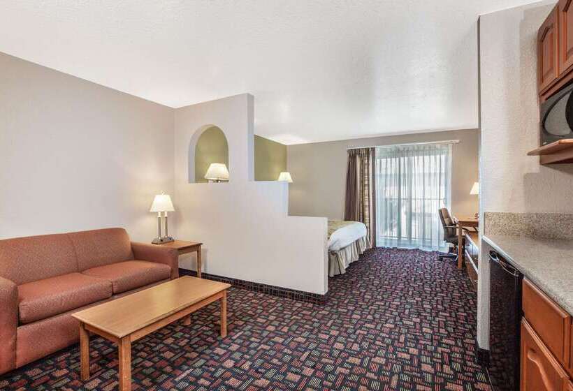 בית מלון כפרי Baymont By Wyndham Tehachapi