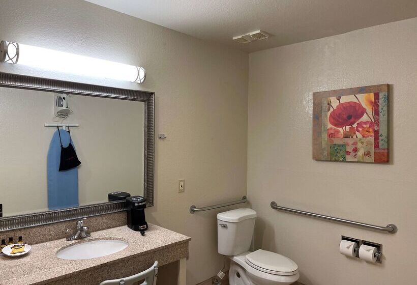 בית מלון כפרי Best Western Plus Pleasanton Inn