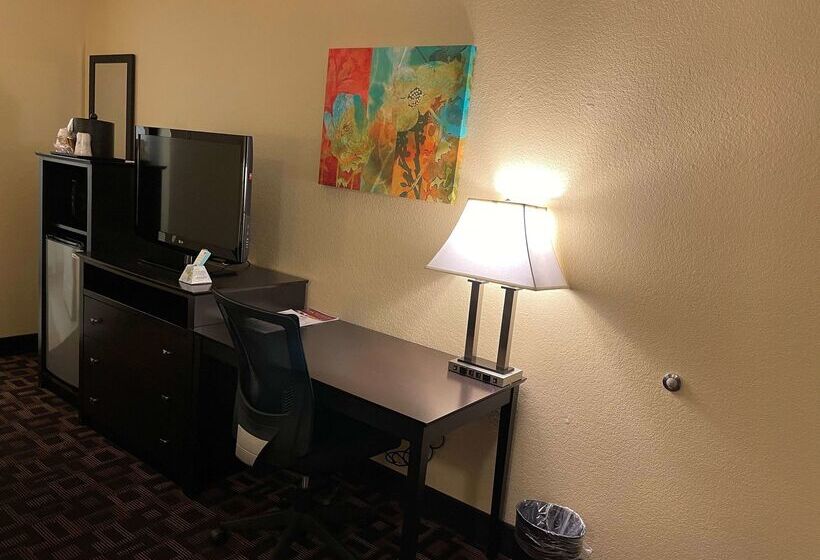 בית מלון כפרי Best Western Plus Pleasanton Inn