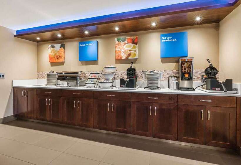 هتل Comfort Inn & Suites Vancouver Downtown City Center
