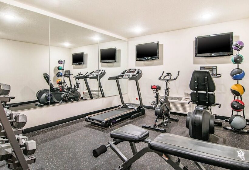 هتل Comfort Inn & Suites Vancouver Downtown City Center