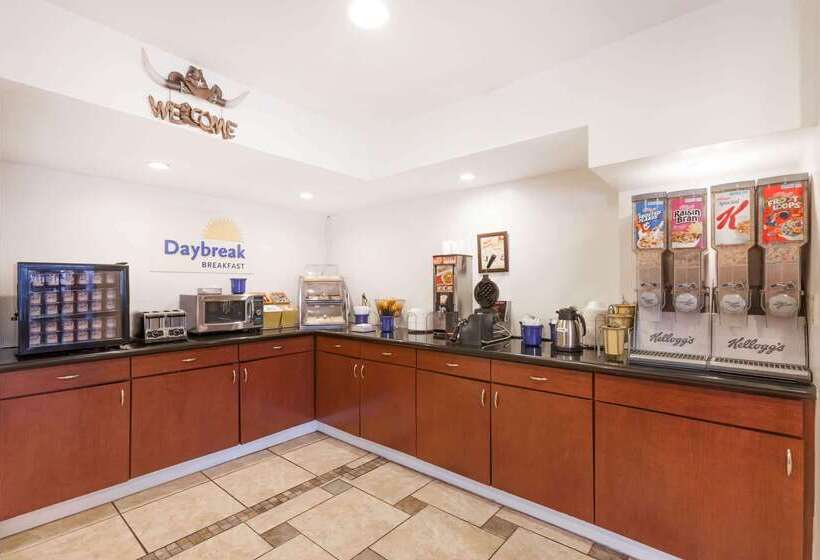 ホテル Days Inn By Wyndham Austin/university/downtown