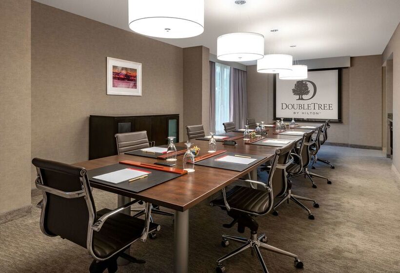 هتل Doubletree By Hilton Denver Aurora