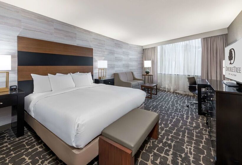 هتل Doubletree By Hilton Denver Aurora