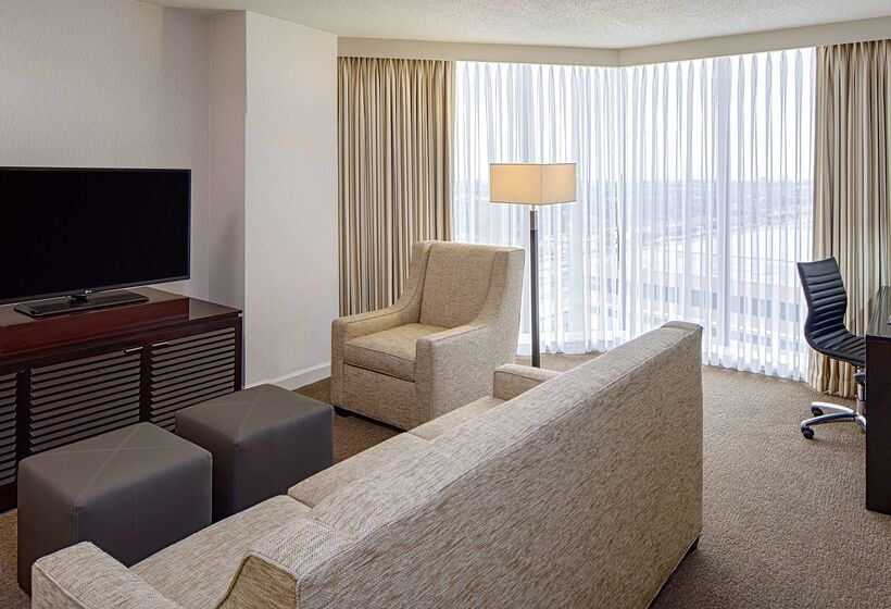Doubletree By Hilton Hotel Houston   Greenway Plaza