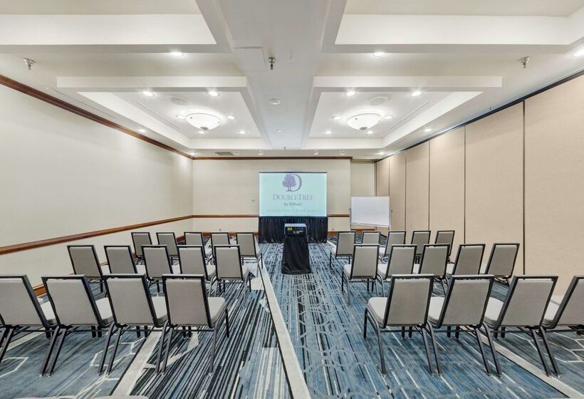 هتل Doubletree By Hilton Minneapolis Park Place
