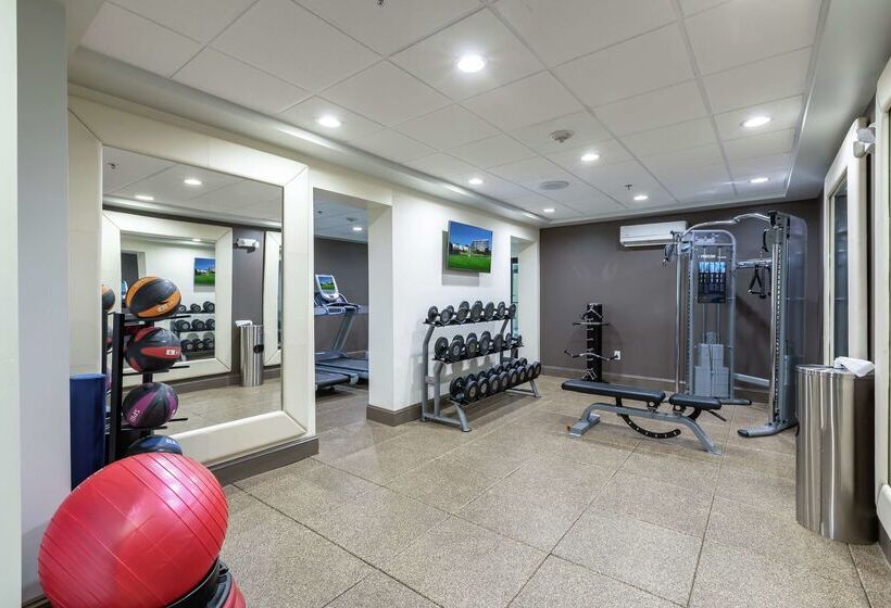 فندق Doubletree By Hilton Winston Salem University