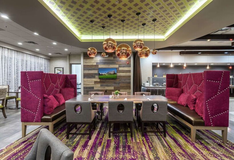 فندق Doubletree By Hilton Winston Salem University