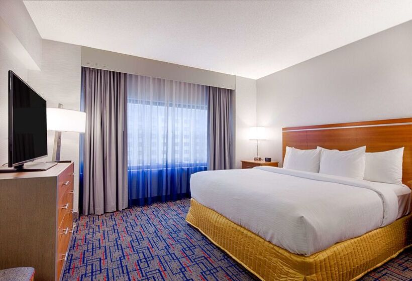 هتل Embassy Suites By Hilton Chicago O Hare Rosemont