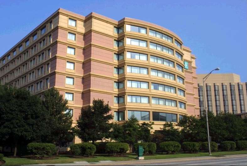هتل Embassy Suites By Hilton Chicago O Hare Rosemont