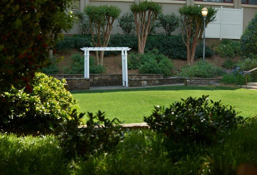 هتل Emory Conference Center