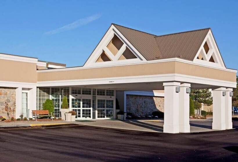 هتل Envision  And Conference Center Mansfield Ma
