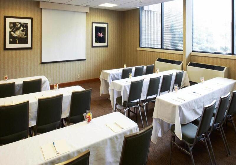 בית מלון כפרי Four Points By Sheraton Charlotte