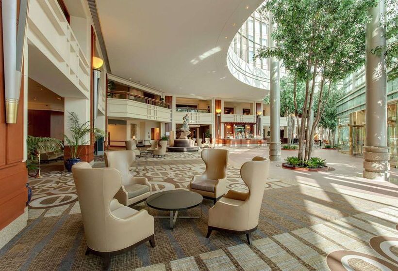 هتل Hilton Boston Logan Airport