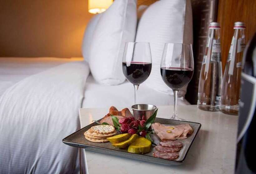 هتل Hilton Chicago