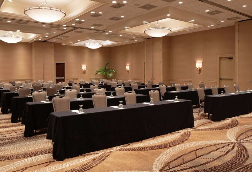 هتل Hilton Durham Near Duke University