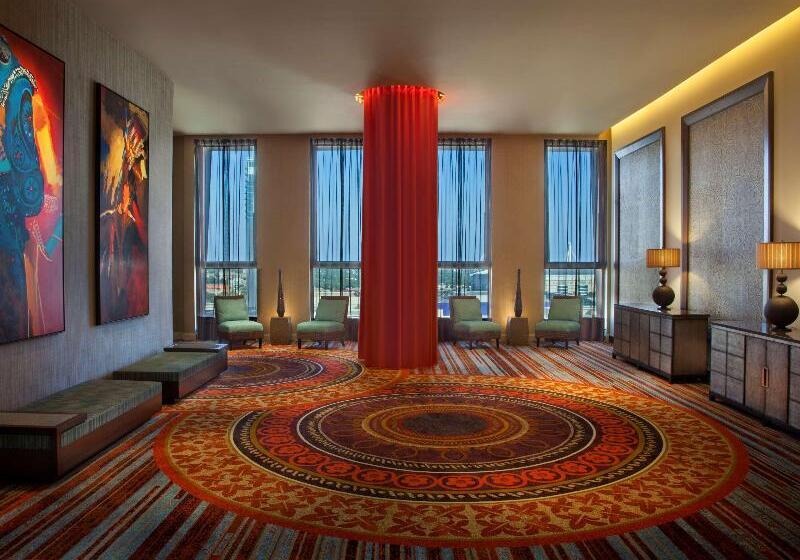 هتل Hilton Palacio Del Rio
