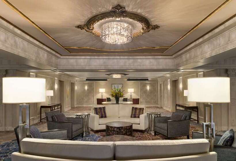 هتل Hilton St. Louis Frontenac