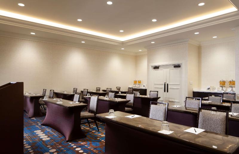 فندق Hilton St. Petersburg Bayfront