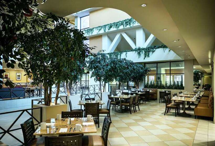 هتل Hilton Stockton