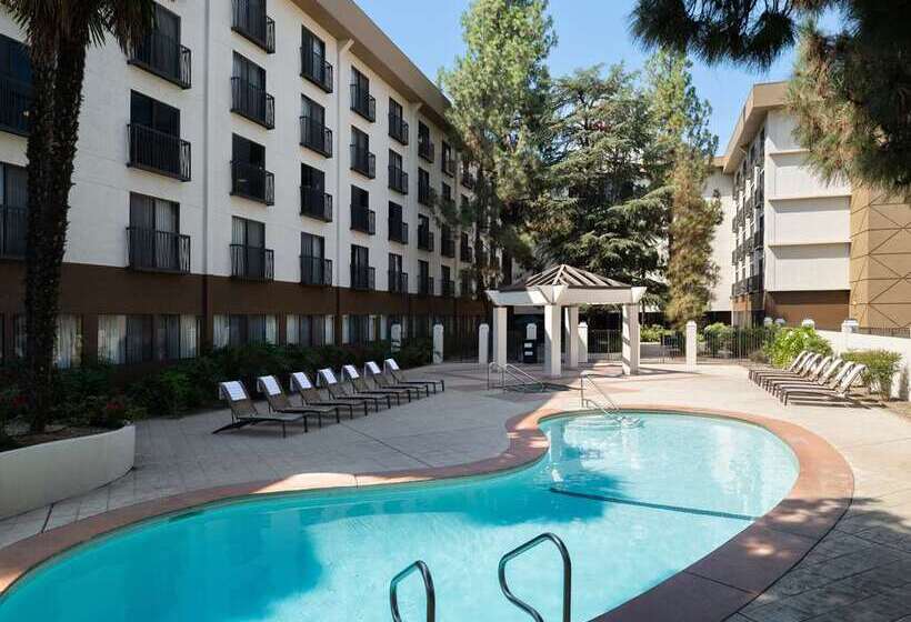 هتل Hilton Stockton