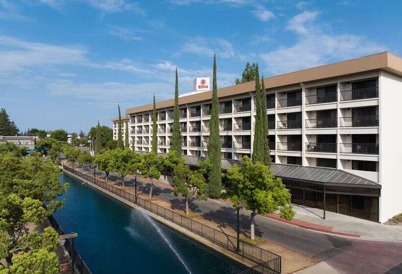 هتل Hilton Stockton